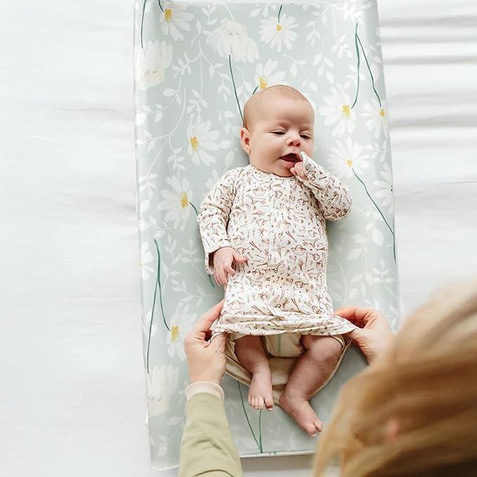 GRSSDER Stretch Ultra Soft Jersey Knit Changing Pad Cover Set 2 Pack, Change Table Pad Covers Fit 32"/34" x 16" Pads Safe and Snug, Pretty Watercolor Daisy Flowers for Baby Girls