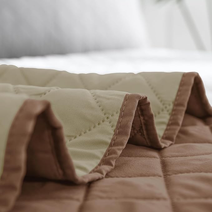 Easy-Going Twin Size Reversible Quilt Set with 1 Quilt and 1 Pillow Sham, Soft Bed Quilt Cover, Water Resistant Lightweight Microfiber Bedspread, Stain Resistant, Brown/Beige