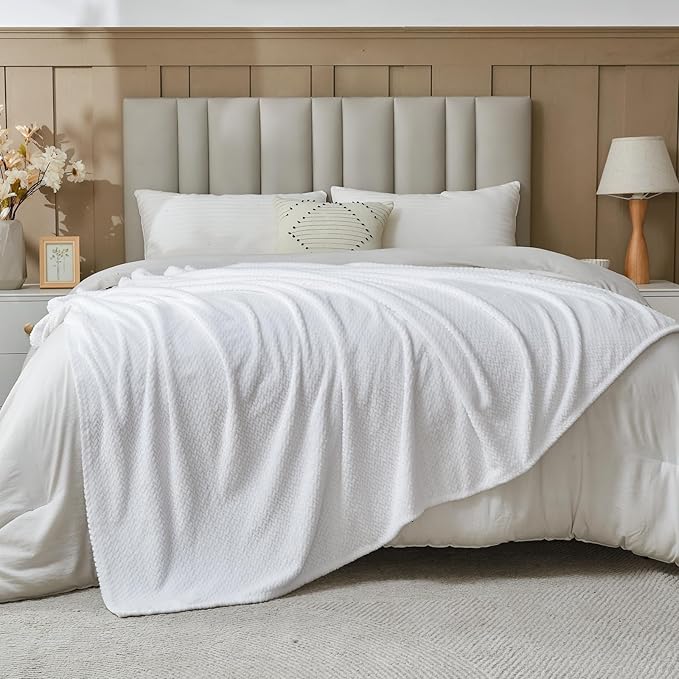 NEWCOSPLAY Super Soft Throw Blanket White Premium Silky Flannel Fleece Leaves Pattern Lightweight Bed Blanket All Season Use (White, Throw(50"x60"))