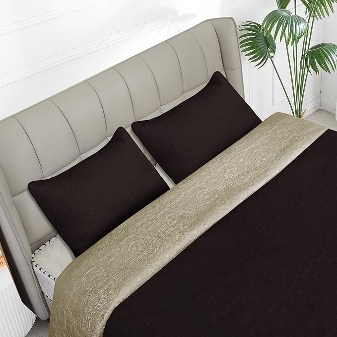 Easy-Going King Size Reversible Quilt Set with 1 Quilt and 2 Pillow Shams, Soft Bed Quilt Cover, Water Resistant Lightweight Microfiber Bedspread, Stain Resistant, Damask-Chocolate/Beige