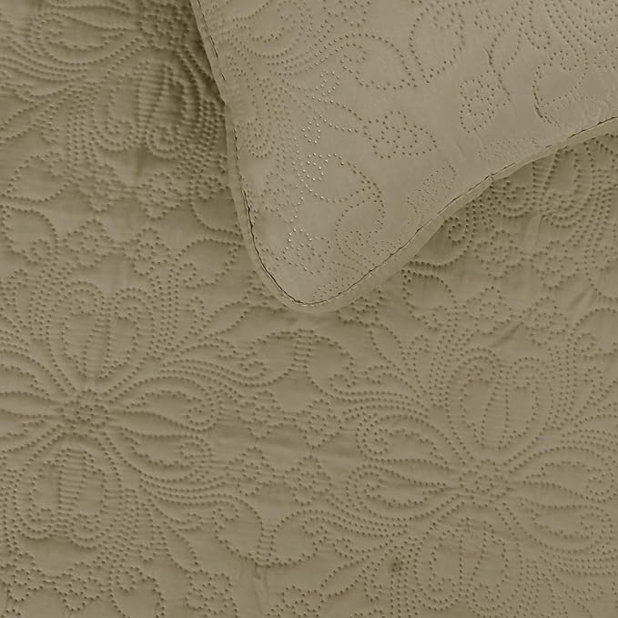 Easy-Going Twin Size Reversible Quilt Set with 1 Quilt and 1 Pillow Sham, Soft Bed Quilt Cover, Water Resistant Lightweight Microfiber Bedspread, Stain Resistant, Damask-Beige/Beige