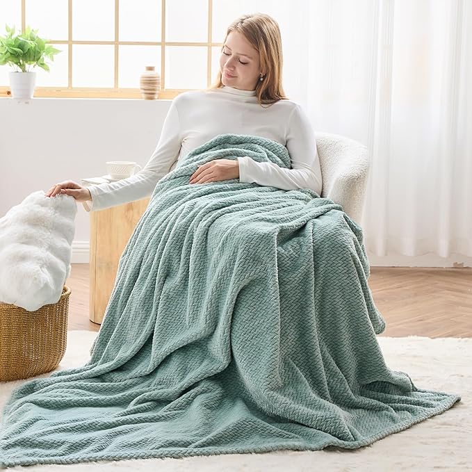 NEWCOSPLAY Super Soft Throw Blanket New Sage Green Premium Silky Flannel Fleece Leaves Pattern Lightweight Bed Blanket All Season Use (New Sage Green, Throw(50"x60"))