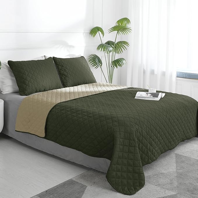 Easy-Going King Size Reversible Quilt Set with 1 Quilt and 2 Pillow Shams, Soft Bed Quilt Cover, Water Resistant Lightweight Microfiber Bedspread, Stain Resistant, Army Green/Beige