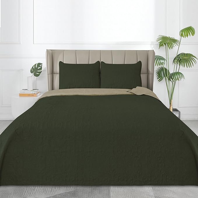 Easy-Going Full/Queen Size Reversible Quilt Set with 1 Quilt and 2 Pillow Shams, Soft Bed Quilt Cover, Water Resistant Lightweight Microfiber Bedspread, Stain Resistant, Damask-Army Green/Beige