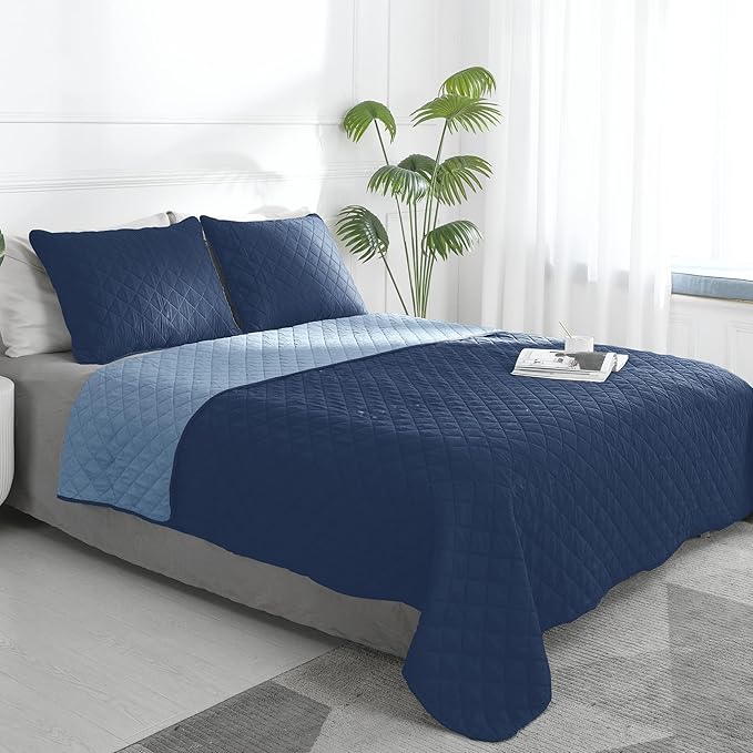 Easy-Going Full/Queen Size Reversible Quilt Set with 1 Quilt and 2 Pillow Shams, Soft Bed Quilt Cover, Water Resistant Lightweight Microfiber Bedspread, Stain Resistant, Dark Blue/Light Blue