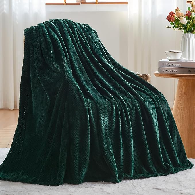NEWCOSPLAY Super Soft Queen Blanket Forest Green Premium Silky Flannel Fleece Leaves Pattern Lightweight Bed Blanket All Season Use (Forest Green, Queen(90"x90"))