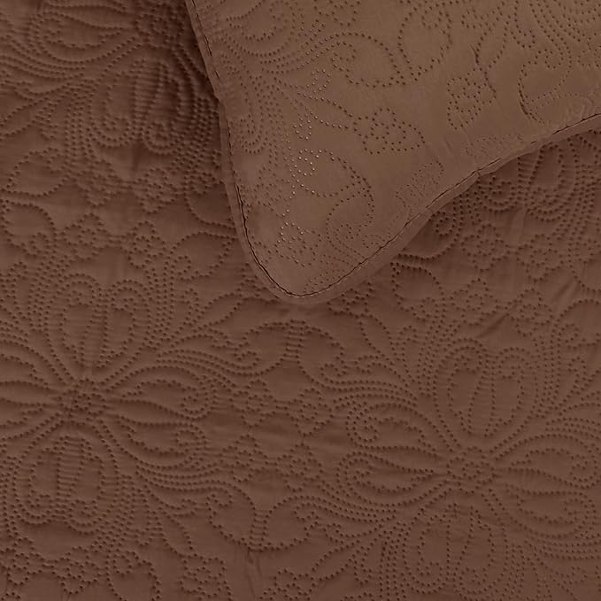 Easy-Going King Size Reversible Quilt Set with 1 Quilt and 2 Pillow Shams, Soft Bed Quilt Cover, Water Resistant Lightweight Microfiber Bedspread, Stain Resistant, Damask-Brown/Beige