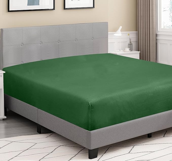 ROYALE LINENS 300 Thread Count 100% Long Staple Combed Cotton Fitted Sheet Queen - Super Soft Deep Pocket Bottom Sheet - Fitted Sheets Only - Elastic Sheets (Queen, Hunter Green)