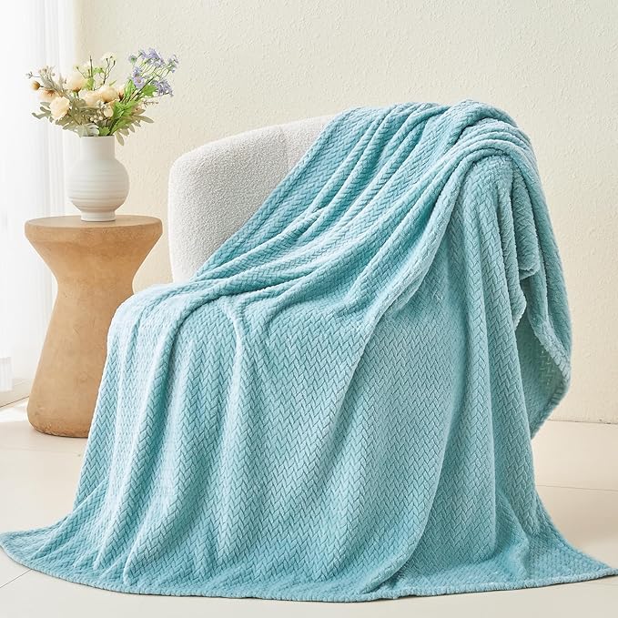 NEWCOSPLAY Super Soft Throw Blanket Mint Green Premium Silky Flannel Fleece Leaves Pattern Lightweight Bed Blanket All Season Use (Mint Green, Throw(50"x60"))