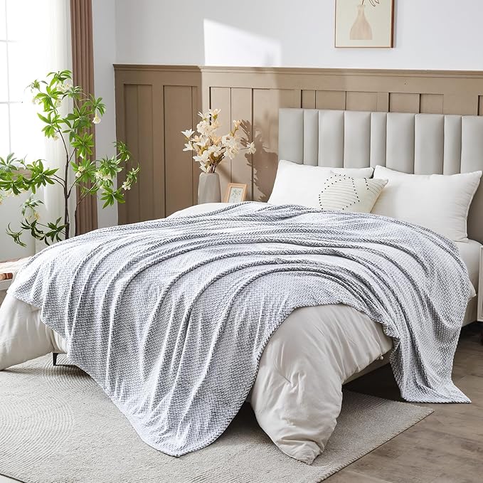 NEWCOSPLAY Super Soft King Blanket Frosty Dark Grey Premium Silky Flannel Fleece Leaves Pattern Lightweight Bed Blanket All Season Use (Frosty Dark Grey, King(90"x110"))