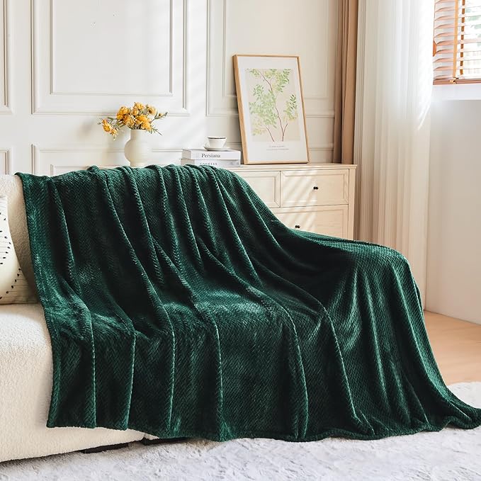 NEWCOSPLAY Super Soft Queen Blanket Forest Green Premium Silky Flannel Fleece Leaves Pattern Lightweight Bed Blanket All Season Use (Forest Green, Queen(90"x90"))