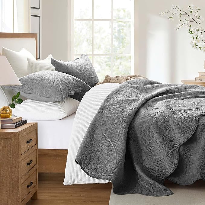 IR Imperial Rooms Queen Quilt Bedding Set Size (90" x 96") + 2 Pillow Shams (20" x 26"+ 2") - 3 Pcs All Season Lightweight Reversible Microfiber Coverlet Floral Embossed Quilt Bedspread (Grey)