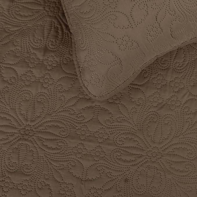 Easy-Going King Size Reversible Quilt Set with 1 Quilt and 2 Pillow Shams, Soft Bed Quilt Cover, Water Resistant Lightweight Microfiber Bedspread, Stain Resistant, Damask-Camel/Ivory