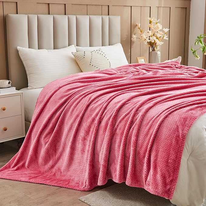 NEWCOSPLAY Super Soft Twin Blanket Coral Pink Premium Silky Flannel Fleece Leaves Pattern Lightweight Bed Blanket All Season Use (Coral Pink, Twin(60"x80"))