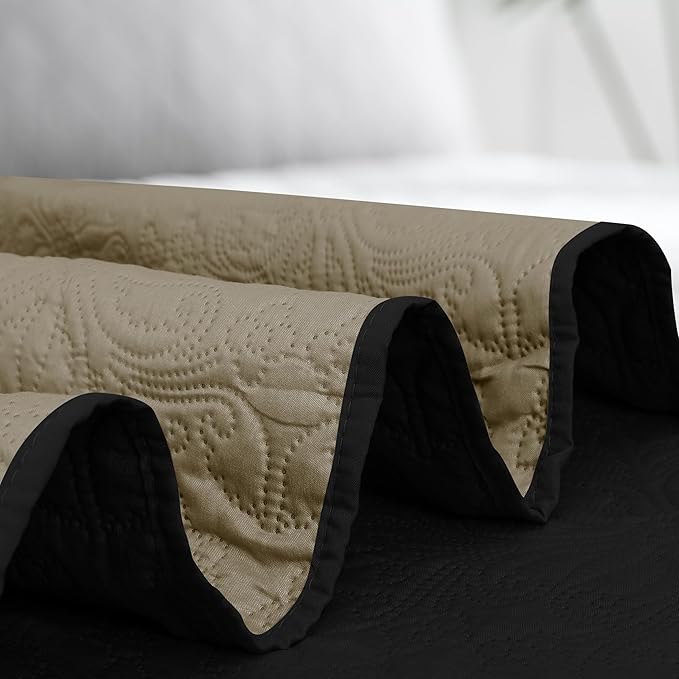 Easy-Going Twin Size Reversible Quilt Set with 1 Quilt and 1 Pillow Sham, Soft Bed Quilt Cover, Water Resistant Lightweight Microfiber Bedspread, Stain Resistant, Damask-Black/Beige