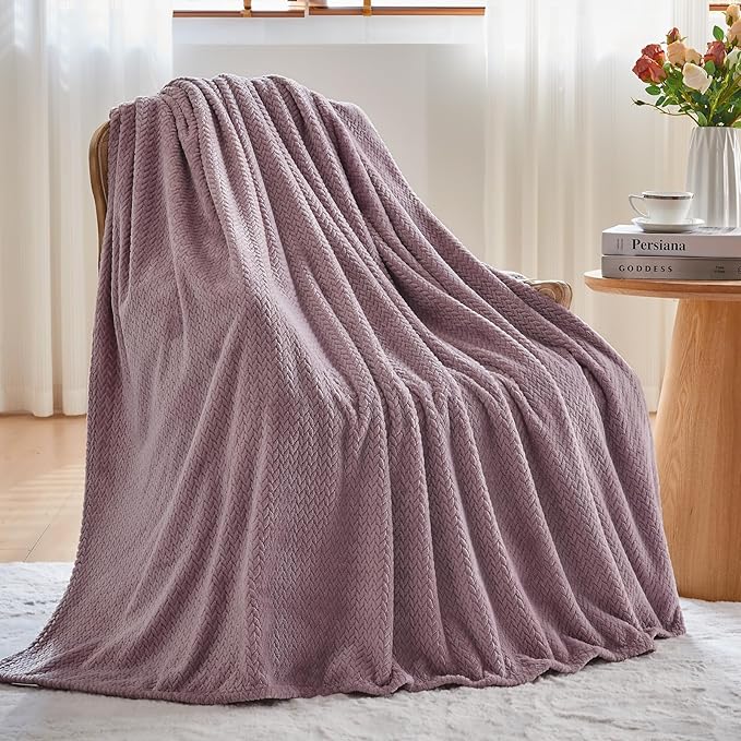 NEWCOSPLAY Super Soft Throw Blanket Light Purple Premium Silky Flannel Fleece Leaves Pattern Lightweight Bed Blanket All Season Use (Light Purple, Throw(50"x60"))