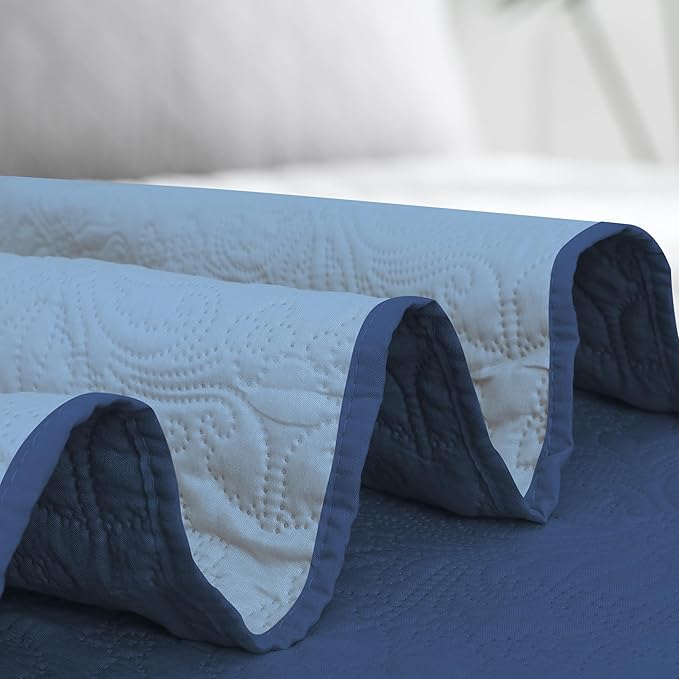 Easy-Going Twin Size Reversible Quilt Set with 1 Quilt and 1 Pillow Sham, Soft Bed Quilt Cover, Water Resistant Lightweight Microfiber Bedspread, Stain Resistant, Damask-Dark Blue/Light Blue