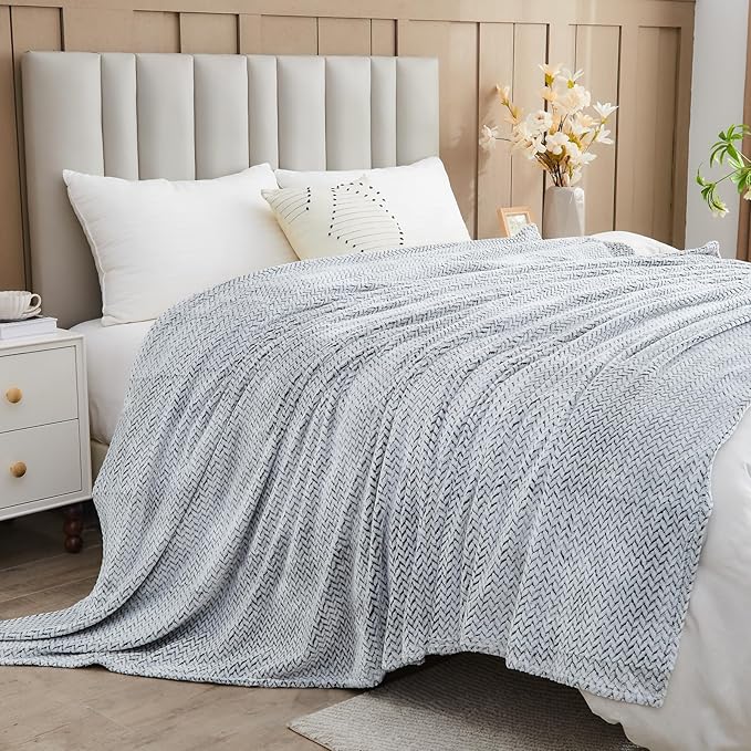 NEWCOSPLAY Super Soft Throw Blanket Frosty Dark Grey Premium Silky Flannel Fleece Leaves Pattern Lightweight Bed Blanket All Season Use (Frosty Dark Grey, Throw(50"x60"))