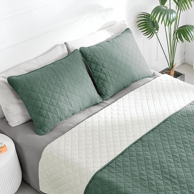 Easy-Going King Size Reversible Quilt Set with 1 Quilt and 2 Pillow Shams, Soft Bed Quilt Cover, Water Resistant Lightweight Microfiber Bedspread, Stain Resistant, Cyan/Ivory