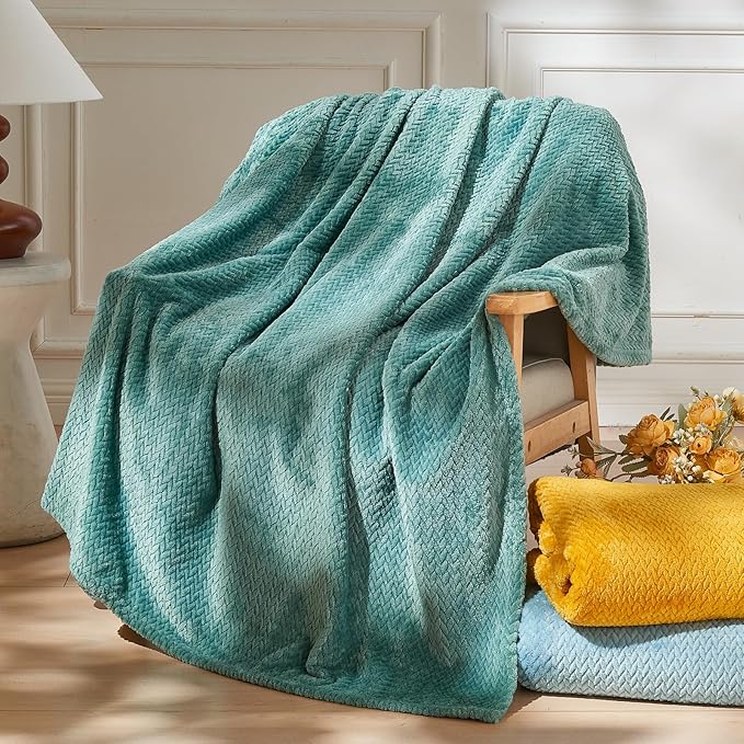 NEWCOSPLAY Super Soft Throw Blanket Light Teal Premium Silky Flannel Fleece Leaves Pattern Lightweight Bed Blanket All Season Use (Light Teal, Throw(50"x60"))